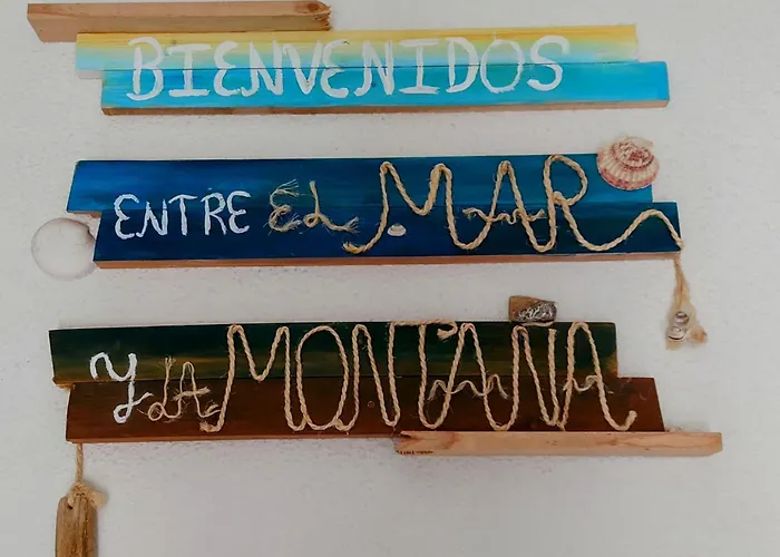 Entre El Mar Y La Montana
